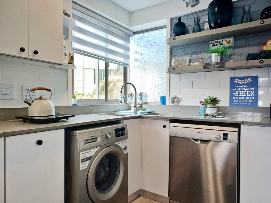 2 Bedroom Property for Sale in Island View Western Cape